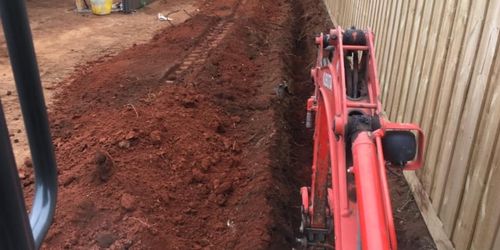 Earthworks - Kruzer Earthmoving - trenching with excavator