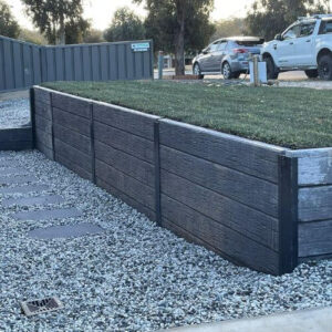 retaining walls - retaining wall and pebbles, landscape design